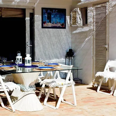 Private Vila832 In *